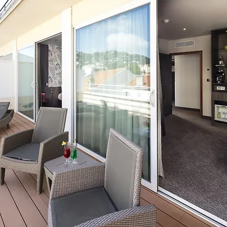 Hotel Western Premier Le Patio Des Artistes Wellness Jacuzzi 4*