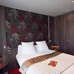 Hotel Western Premier Le Patio Des Artistes Wellness Jacuzzi Cannes