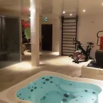 Hotel Western Premier Le Patio Des Artistes Wellness Jacuzzi 4*