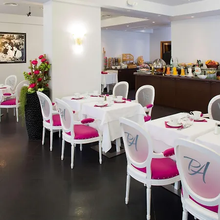 Western Premier Le Patio Des Artistes Wellness Jacuzzi Hotel