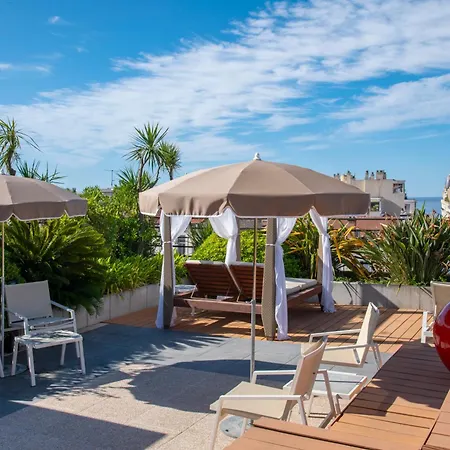 Western Premier Le Patio Des Artistes Wellness Jacuzzi 4*