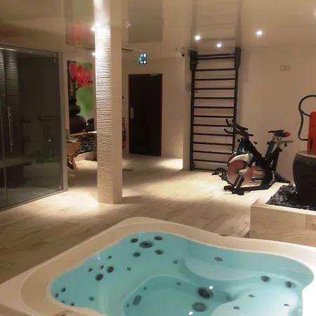 فندق Western Premier Le Patio Des Artistes Wellness Jacuzzi 4*