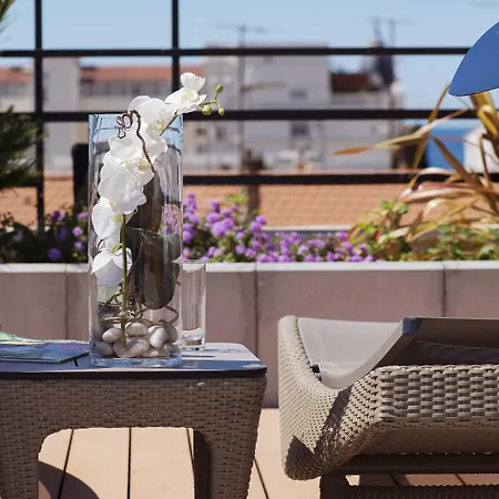 فندق Western Premier Le Patio Des Artistes Wellness Jacuzzi 4*