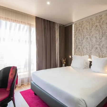 Western Premier Le Patio Des Artistes Wellness Jacuzzi Hotel