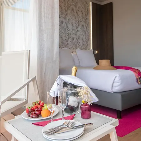 Western Premier Le Patio Des Artistes Wellness Jacuzzi 4* Cannes