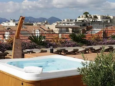 Hotel Western Premier Le Patio Des Artistes Wellness Jacuzzi