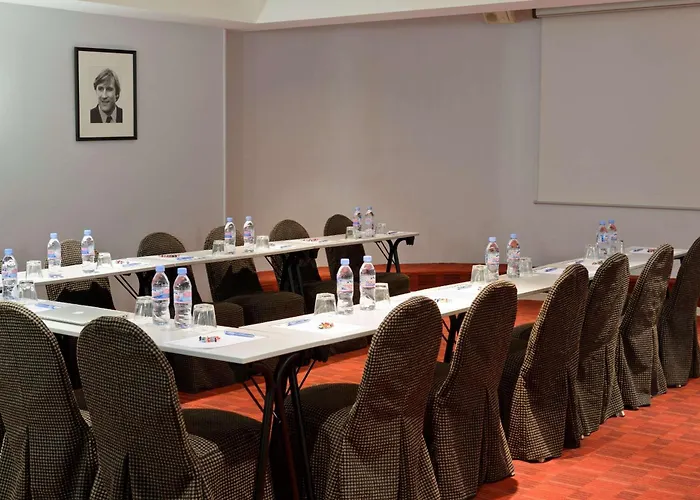 Otel Western Premier Le Patio Des Artistes Wellness Jacuzzi 4*