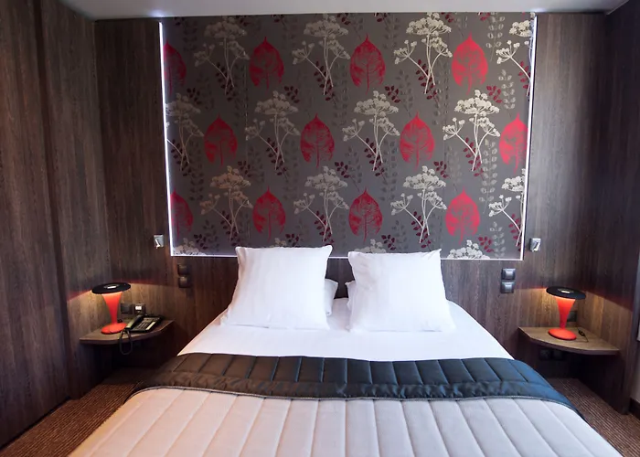 Western Premier Le Patio Des Artistes Wellness Jacuzzi Otel 4*
