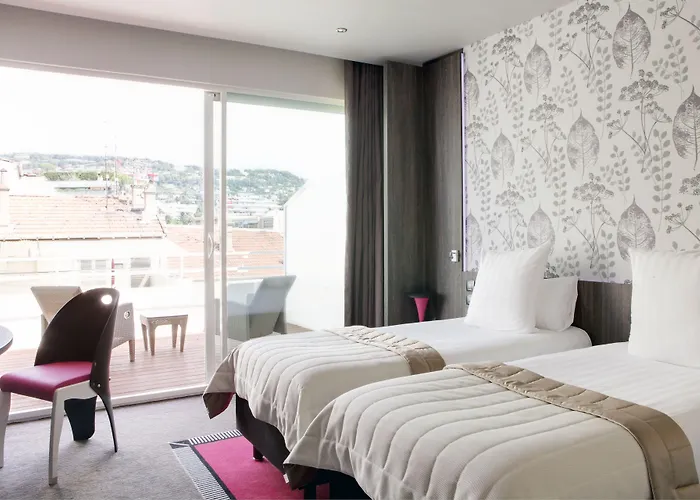 Otel Western Premier Le Patio Des Artistes Wellness Jacuzzi Cannes