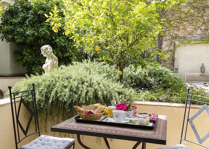 Western Premier Le Patio Des Artistes Wellness Jacuzzi Otel